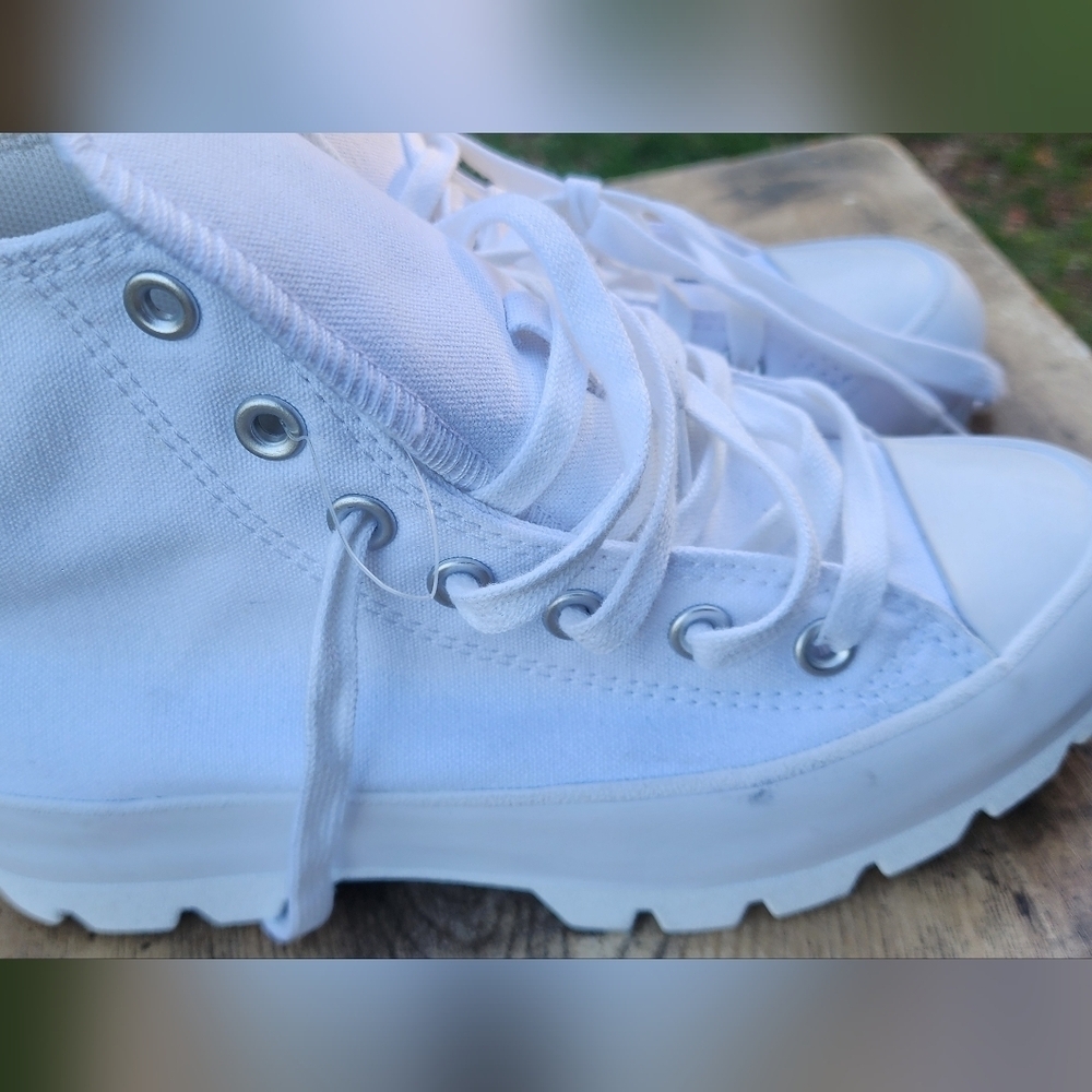 Converse White High-Top Sneakers Classic Design - Picture 2 of 10